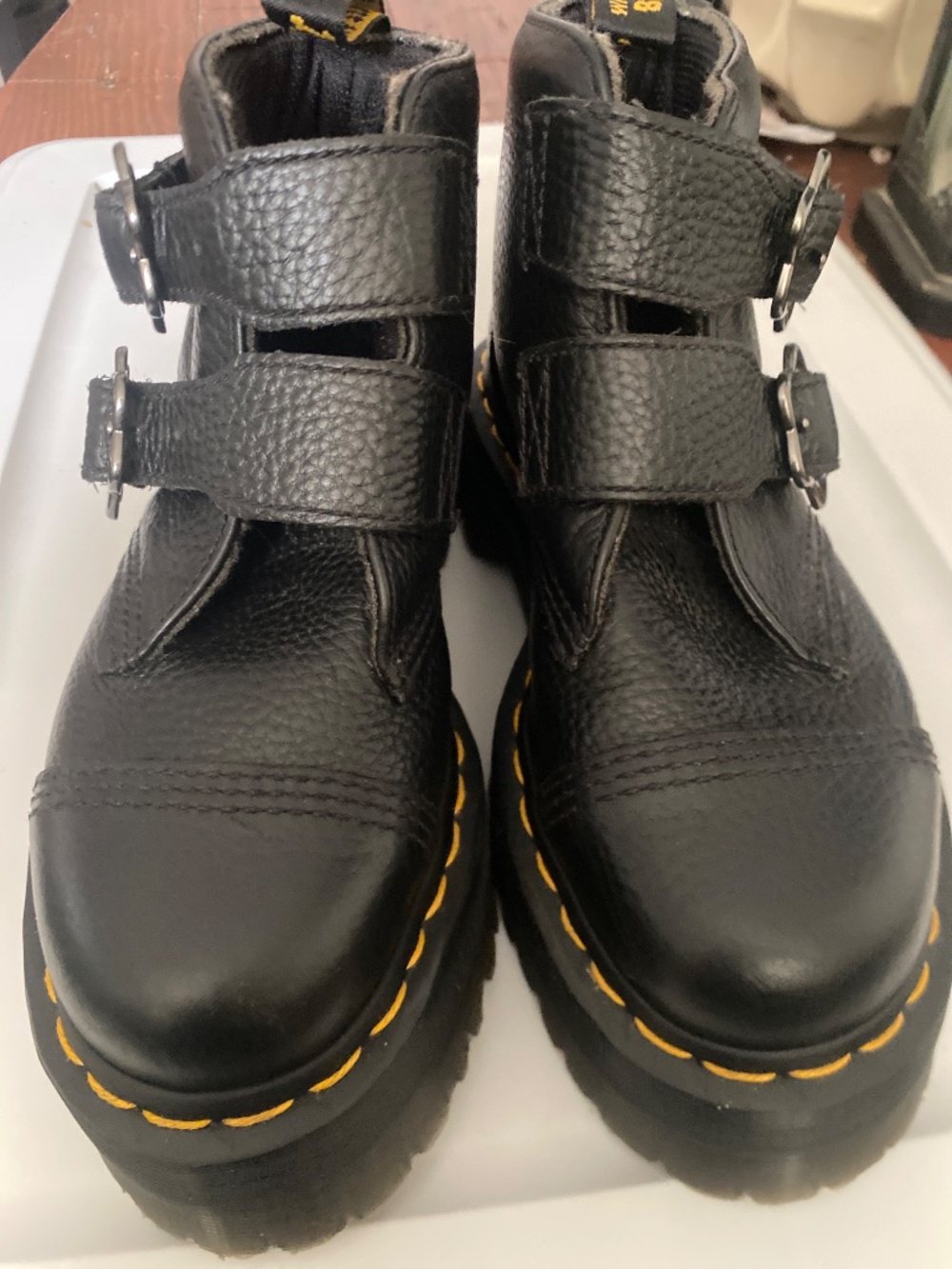 Dr. Martens 6 Devon Flower Boots - Picture 4 of 9